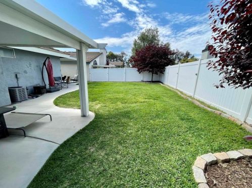 42137 Teatree Ct, Temecula CA  92591-3825 exterior