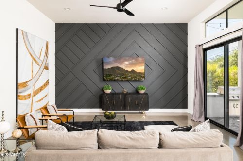 5036 Scottsdale Rd, Scottsdale AZ 85254-5161 exterior