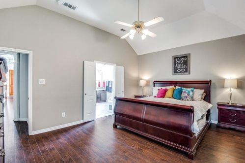 2104 Stevenson Ln, Lewisville TX  75028-3739 exterior