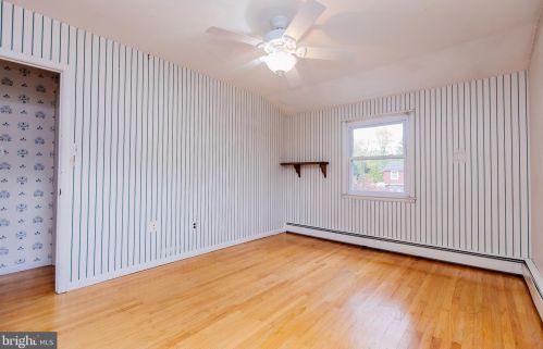 223 Meadow Dr, Yardley PA  19067-1311 exterior