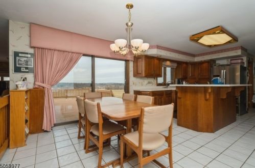 27 Lindbergh Rd, East Amwell Township NJ  08551-1509 exterior