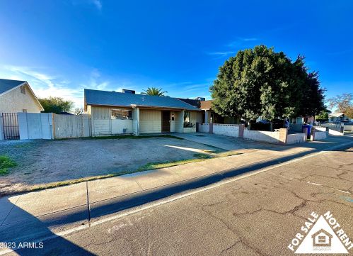 5114 42nd Dr, Phoenix, AZ 85019-2827