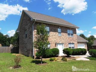 102 Essex Ln, Oak Ridge TN  37830-4122 exterior