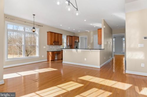 22476 Dinah Pl, Leesburg VA 20175-4808 exterior