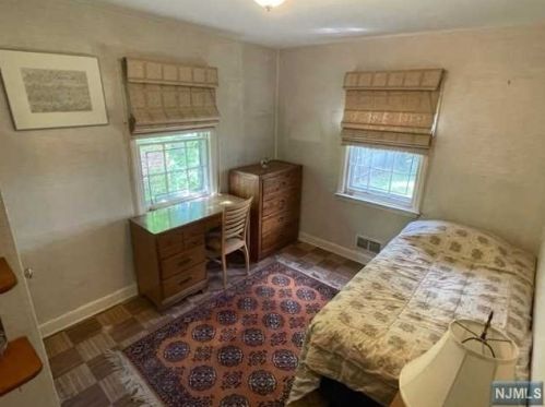 281 Lindbergh Blvd, Teaneck NJ  07666-6542 exterior