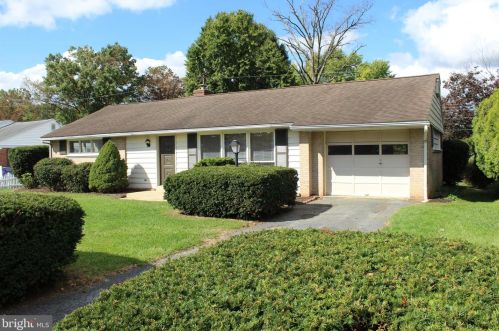2713 Kimberly Rd, Lancaster, PA 17603-7007