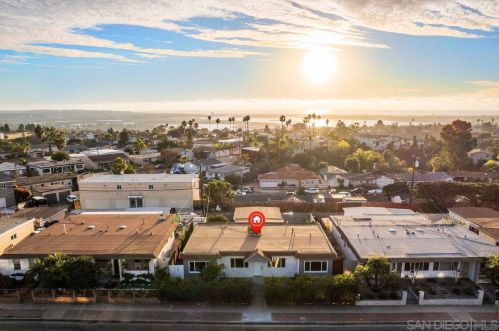 3132 Clairemont Dr, San Diego, CA 92117-6411