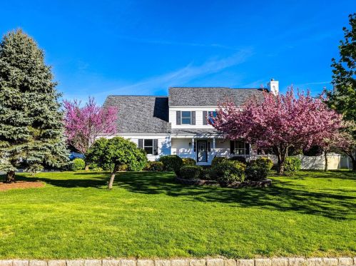 60 Tallmadge Trl, Miller Place, NY 11764-2326