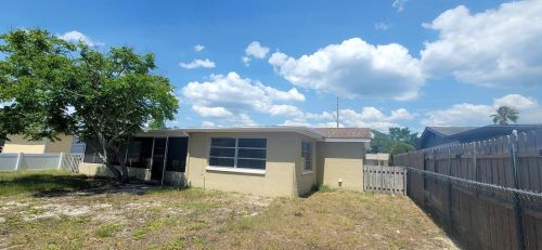 9821 Gray Fox Ln, Port Richey FL  34668-4110 exterior