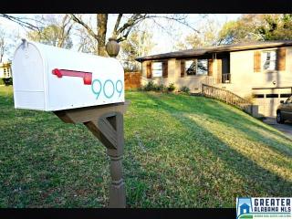 909 Hillview Dr, Birmingham, AL 35235-1347
