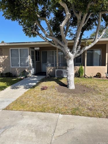 1080 Foxburg Rd, Seal Beach, CA 90740-3283