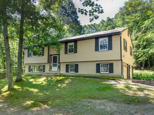 101 Garrity Rd, Lee, NH 03861-6619