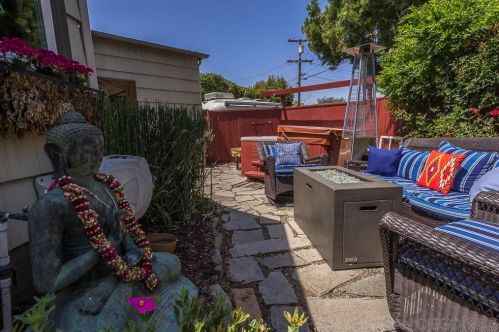 3381 Mtn Vw Dr, San Diego CA 92116-1950 exterior