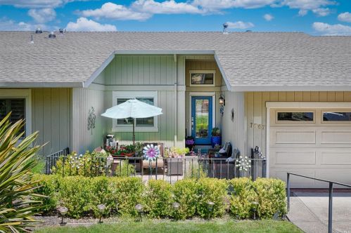 7067 Overlook Dr, Santa Rosa, CA 95409-6376