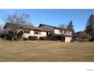85 Houtman Dr, Walden, NY 12586-2227