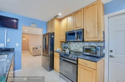 1606 14th Ave, Boynton Beach FL  33426-5809 exterior