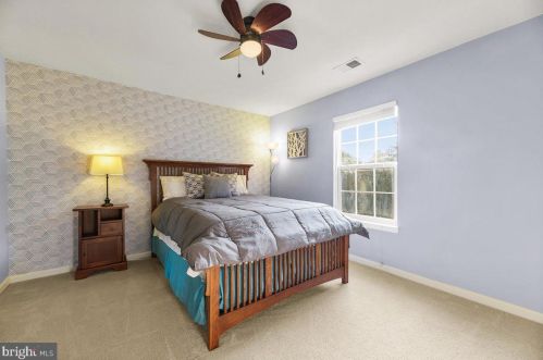 10056 Naughton Ct, Bristow VA  20136-3068 exterior