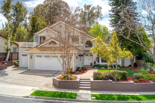 427 Appleton Rd, Simi Valley, CA 93065-6006
