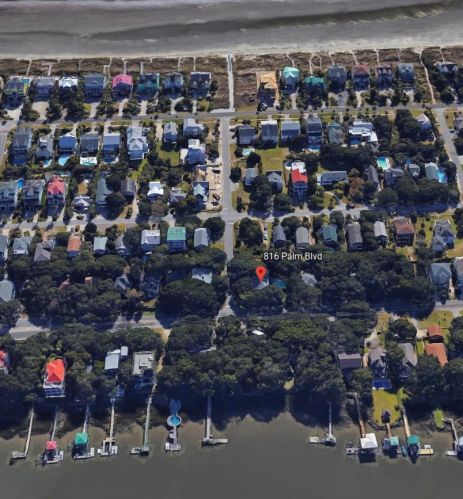 816 Palm Blvd, Isle Of Palms SC  29451-2218 exterior