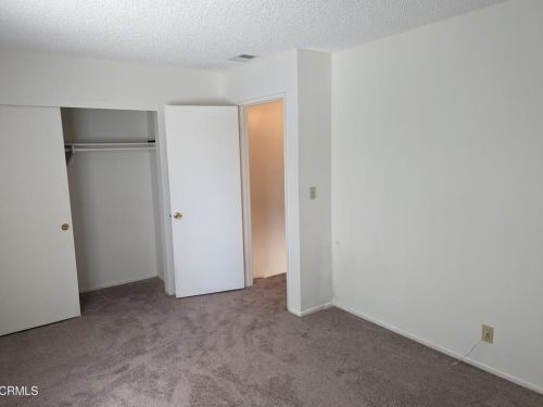 3255 Kelp Ln, Oxnard CA  93035-1665 exterior