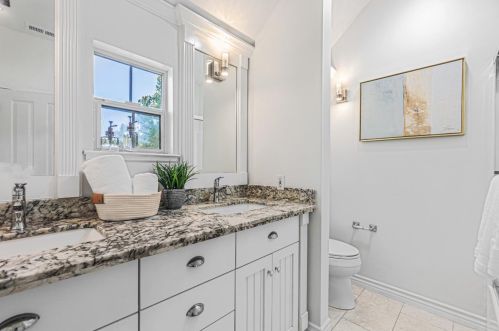 1960 San Ramon Ave, Mountain View CA  94043-2960 exterior