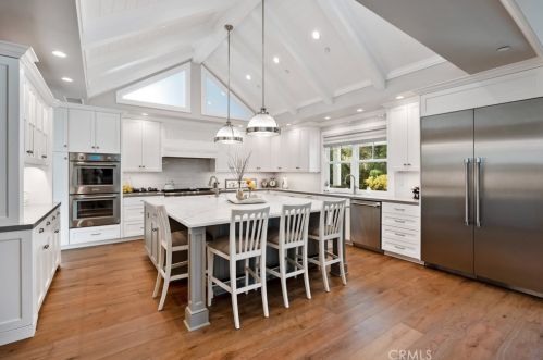 5461 Las Lomas St, Long Beach CA  90815-4138 exterior