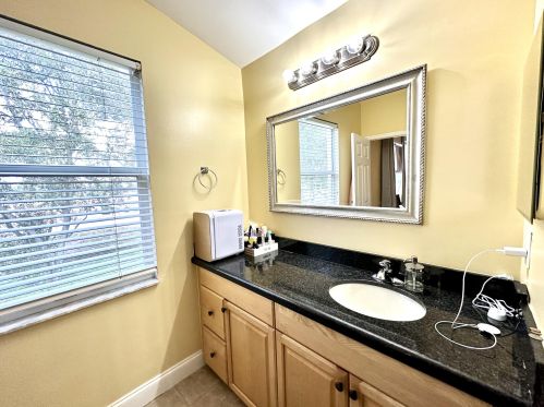 6432 Park Lk Cir, Boynton Beach FL  33437-3228 exterior