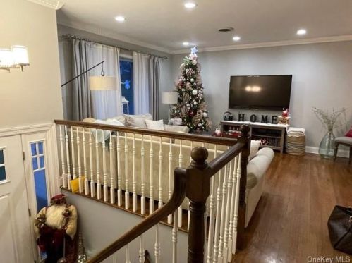 16 Locust Dr, Thiells NY  10984-1405 exterior