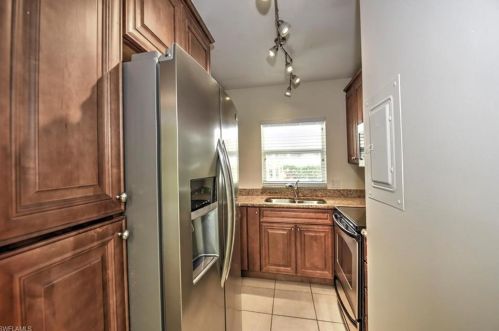 482 Broad Ave, Naples, FL 34102-7182