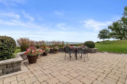 3930 Lake Dr, Milwaukee WI  53211-2448 exterior