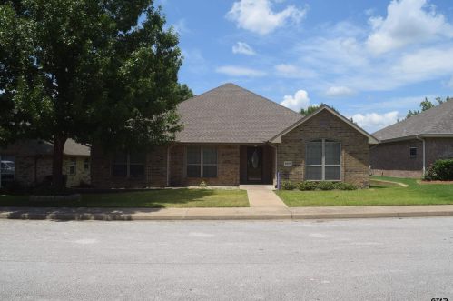 1805 Park Pl, West Mineola, TX 75773-1157