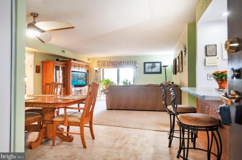 10714 Valley Forge Cir, Norristown, PA 19406-1183