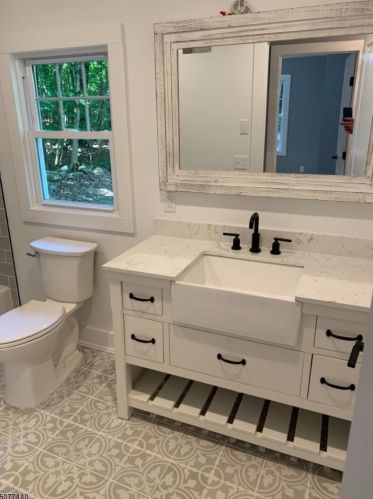 15 Main St, Califon NJ  07830-4309 exterior