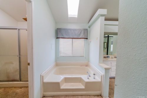 31768 Via Cordova, Lake Elsinore CA  92530-7961 exterior