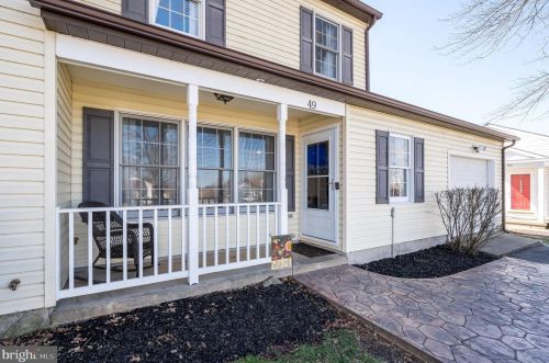 49 Bradford Ct, Charles Town WV  25414-4208 exterior