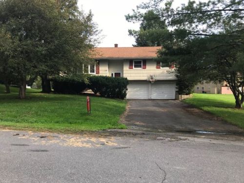 15 Orchard Mills Rd, Claverack, NY 12513-5114