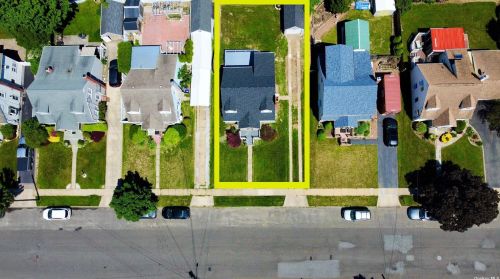 2381 Yorktown St, Rockville Centre NY  11572-1717 exterior