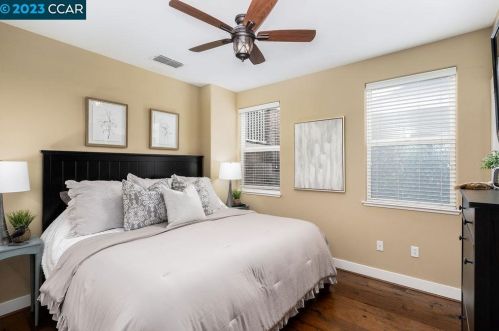 296 1 St, Benicia CA 94510-3553 exterior