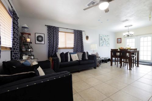 1620 1st St, Boynton Beach, FL 33435-2704