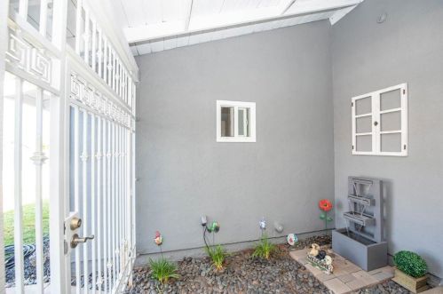 1031 Gale St, Escondido CA  92027-1230 exterior