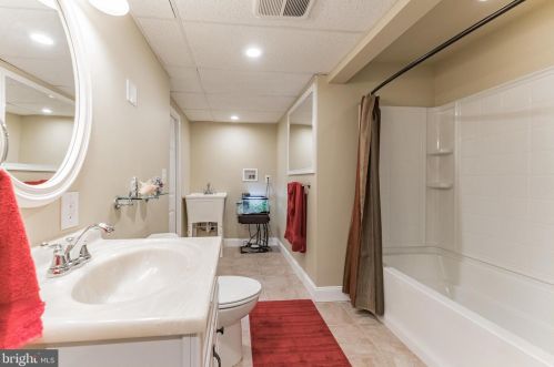 2037 Carmel Dr, Jamison PA  18929-1438 exterior