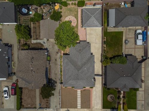 553 Plaza Serena, Ontario CA  91764-2822 exterior