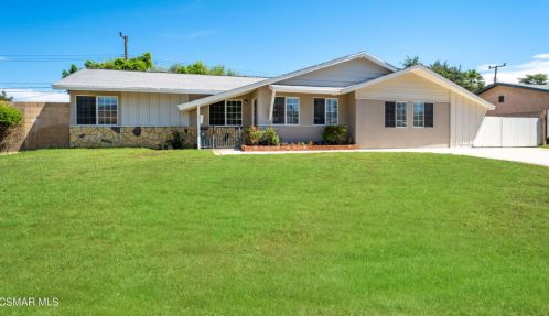 2659 Daunet Ave, Simi Valley, CA 93065-4704