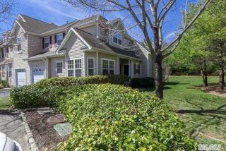 20 Avery Ct, Nesconset, NY 11767-1555