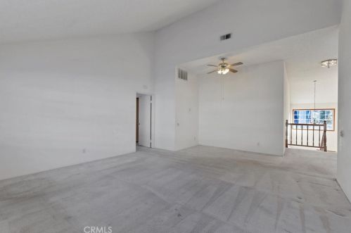 11690 Lakewood Blvd, Downey CA  90241-5272 exterior