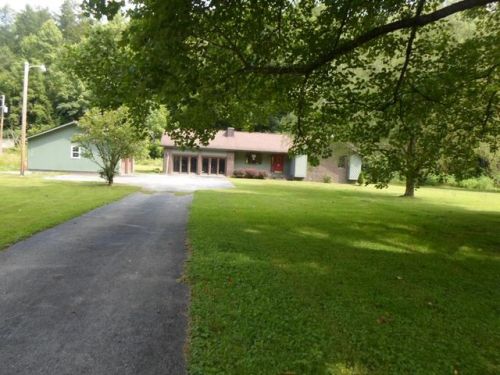 8562 Elkhorn Crk, Ashcamp, KY 41512-8531