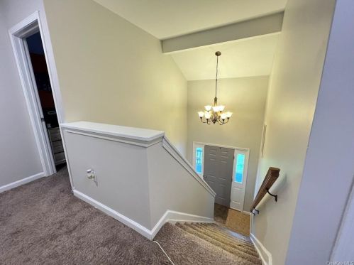 20 Dogwood Dr, Middletown NY 10940-1801 exterior