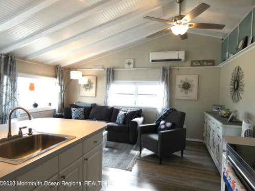 22 Crane Way, Lavallette NJ  08735-1305 exterior