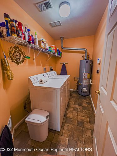 36 Winding River Rd, Lakewood NJ  08701-5733 exterior