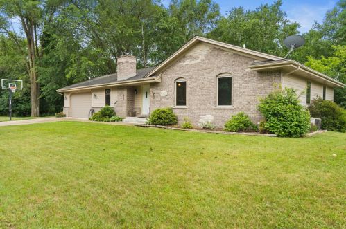 1915 Chestnut St, West Bend, WI 53095-2903